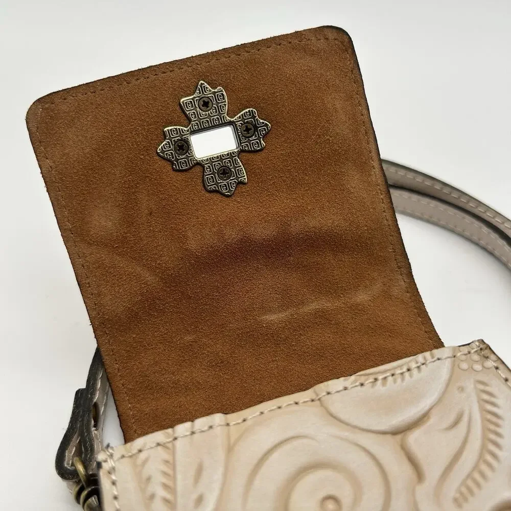 Patricia Nash Phone Crossbody Bag Case Brown Tooled leather Cream Nude Sand